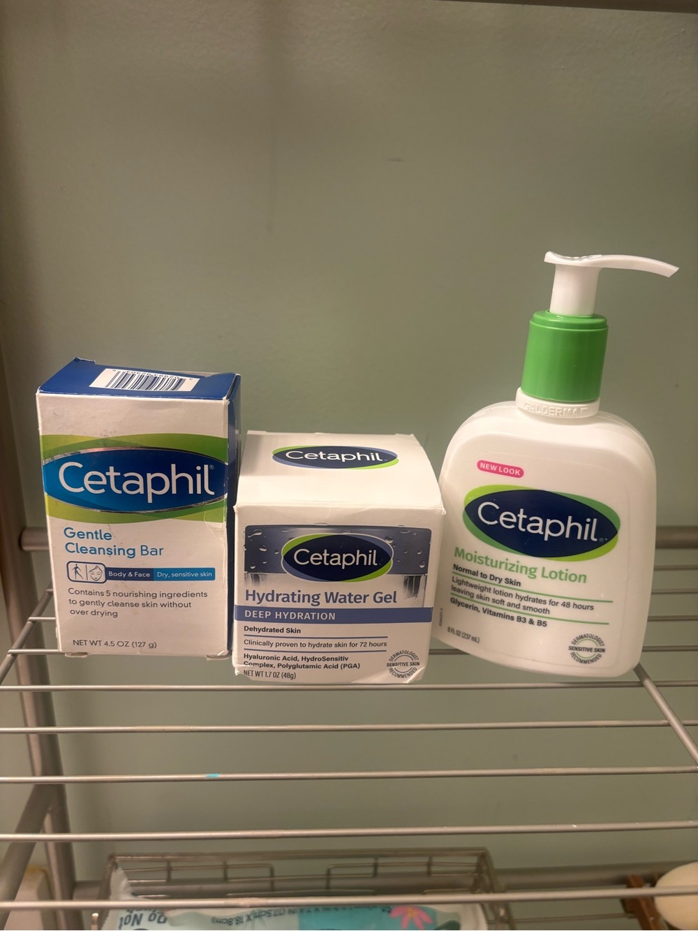 Cetaphil Hydrating Water Gel Deep Hydration face, lotion
And bar soap Brand new